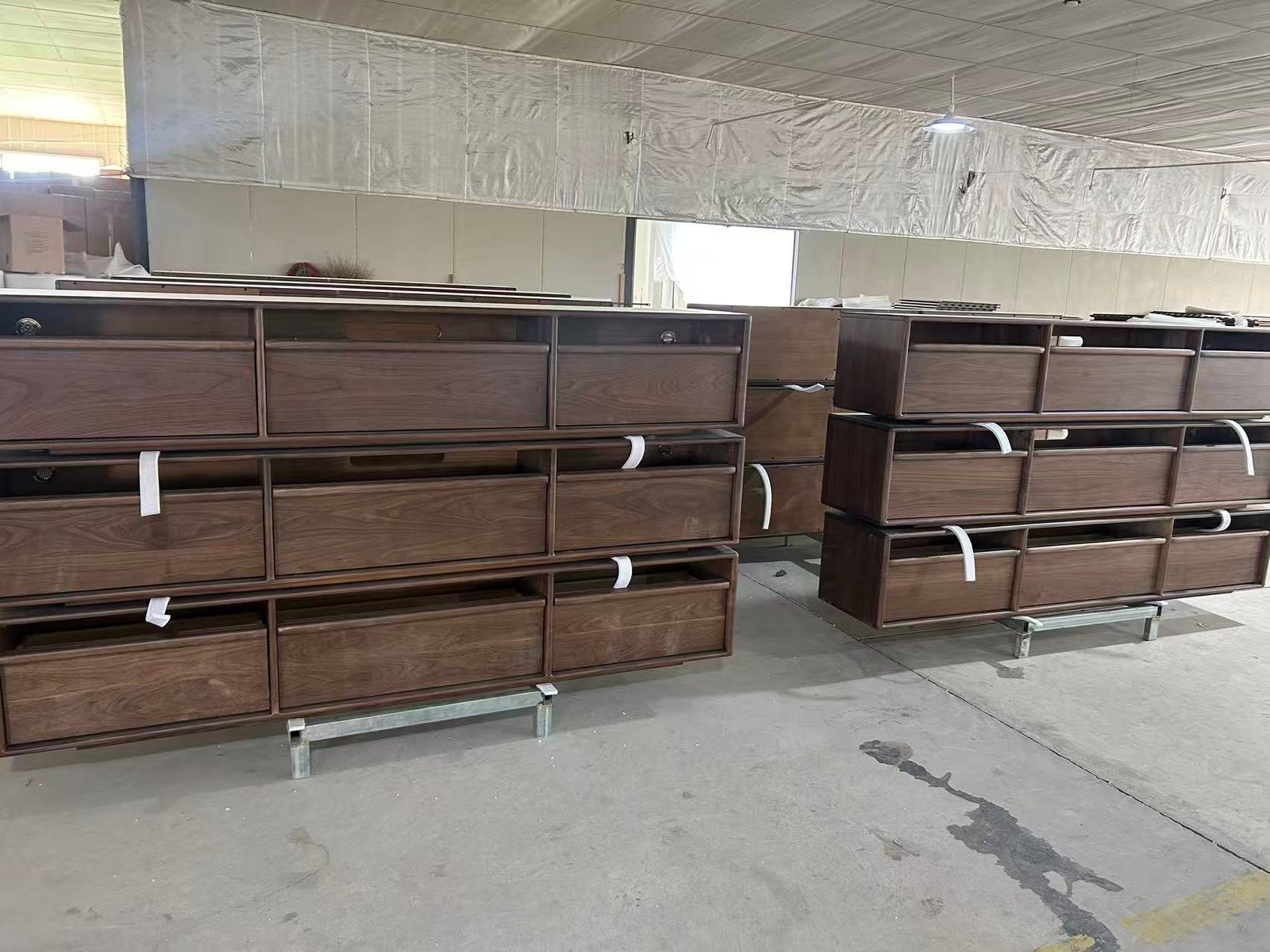 Warehouse storage solid wood